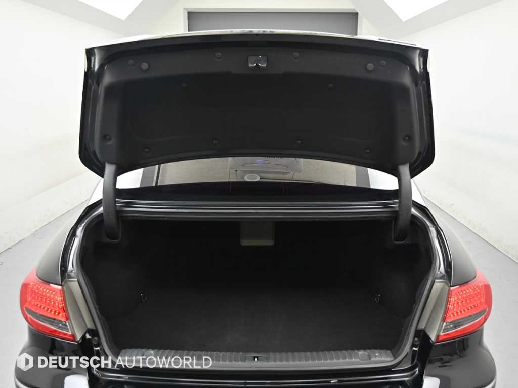 Hyundai Grandeur — photo 19