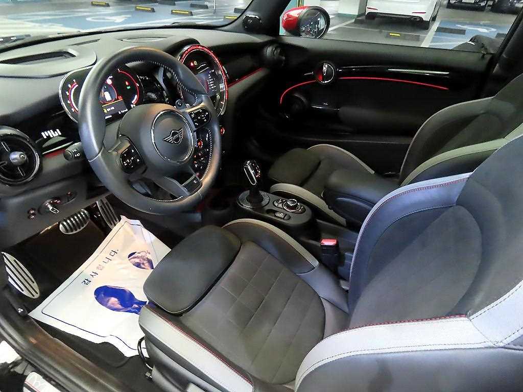 Mini Cooper — photo 10