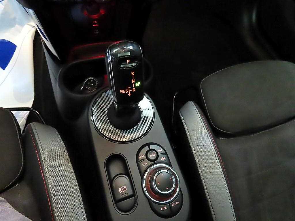 Mini Cooper — photo 12