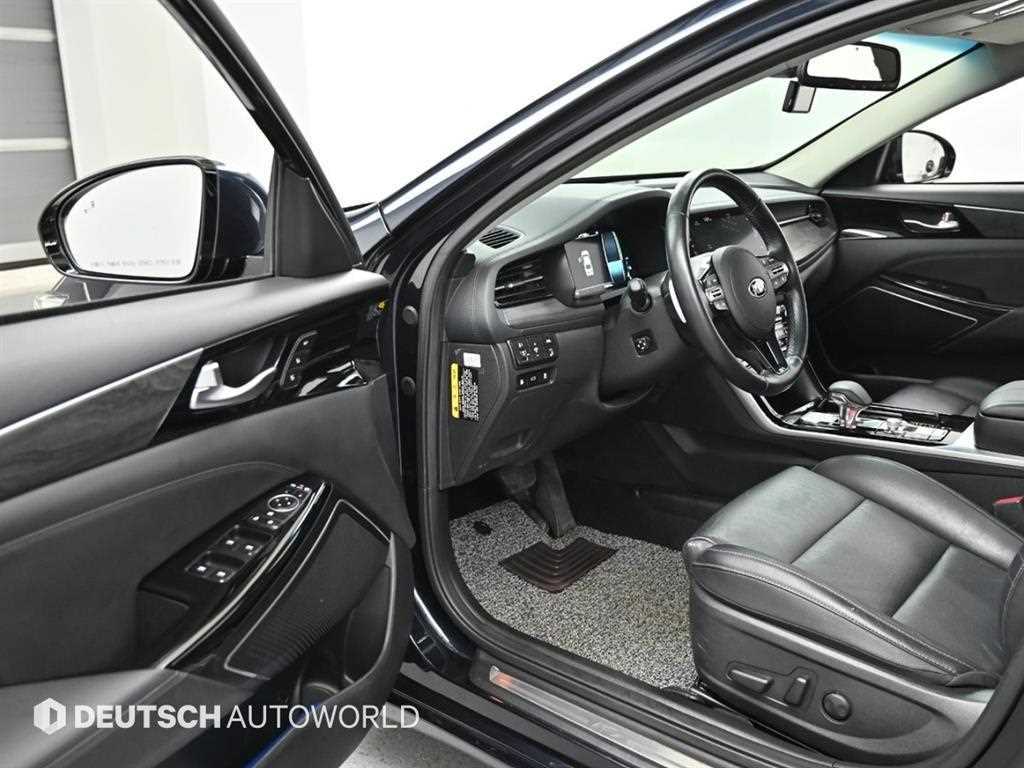 Kia K7 — photo 11
