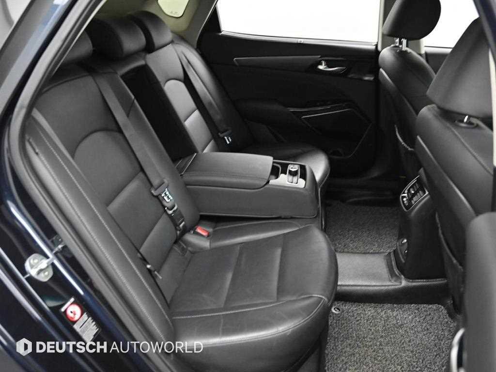 Kia K7 — photo 12