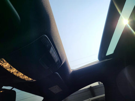 Mercedes-Benz E-Class — photo 17