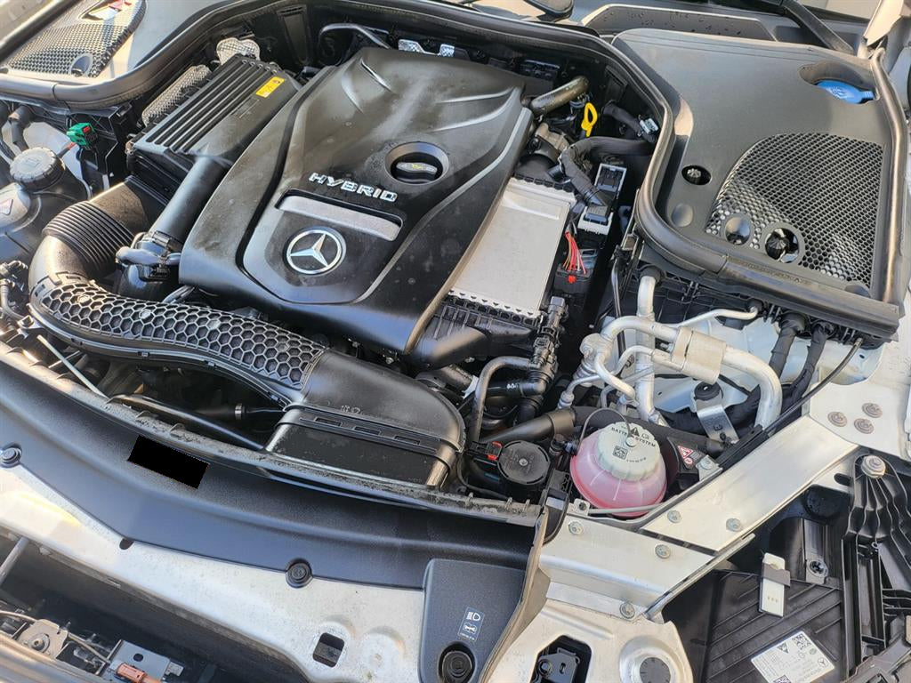 Mercedes-Benz E-Class — photo 19