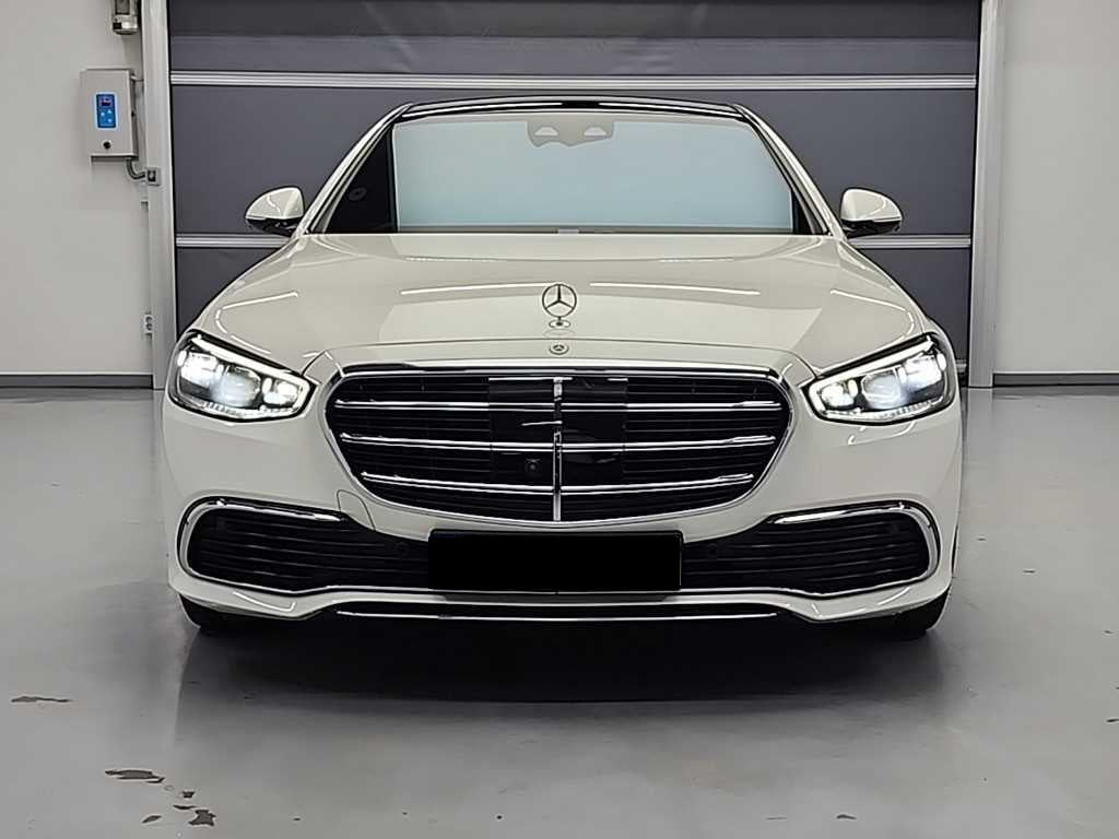 Mercedes-Benz S-Class — photo 01