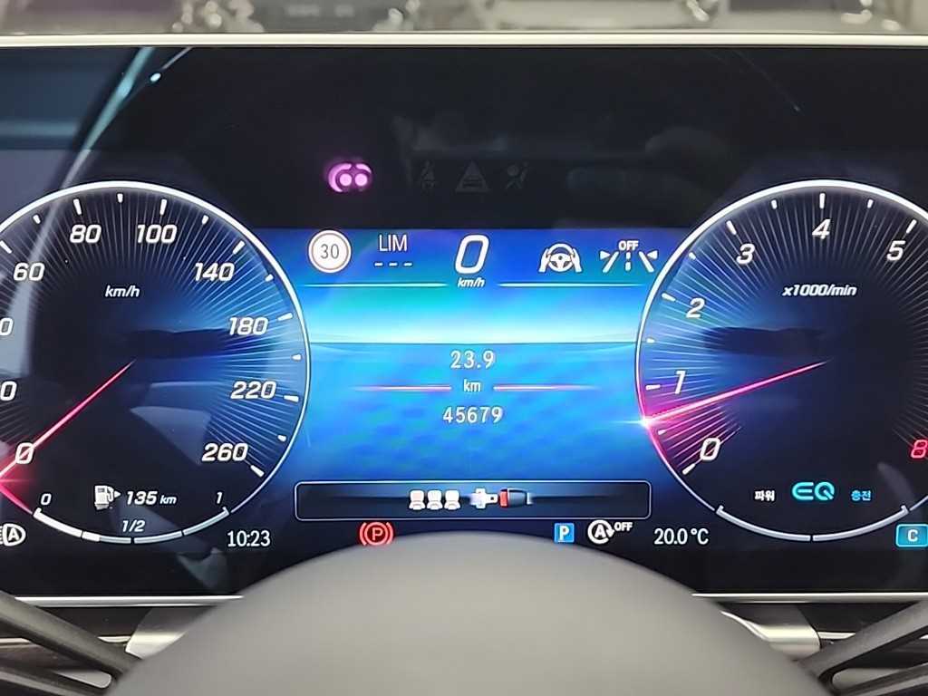 Mercedes-Benz S-Class — photo 06