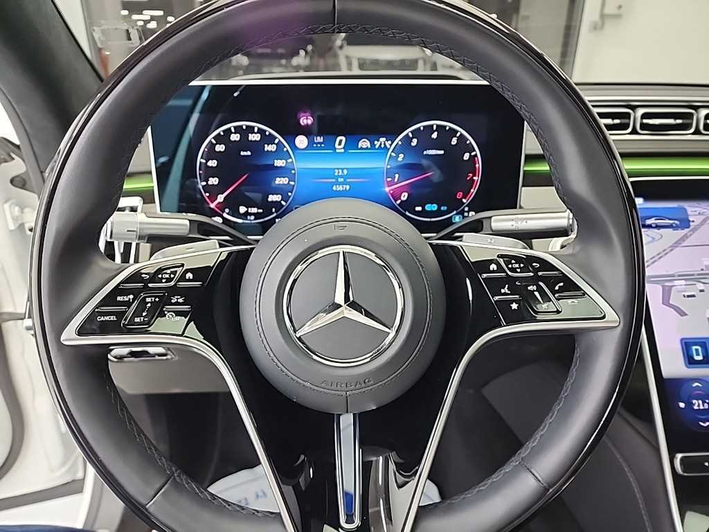 Mercedes-Benz S-Class — photo 09