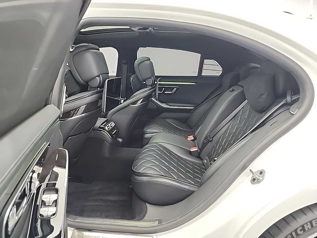 Mercedes-Benz S-Class — photo 12