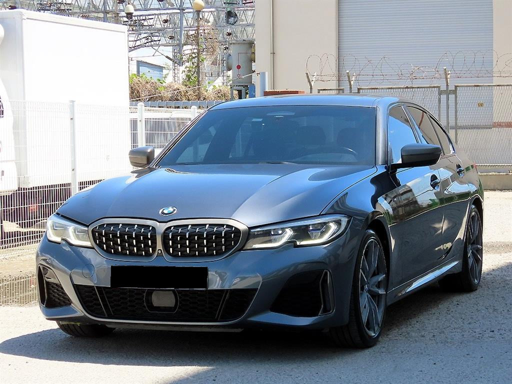 BMW 3-Series — photo 02