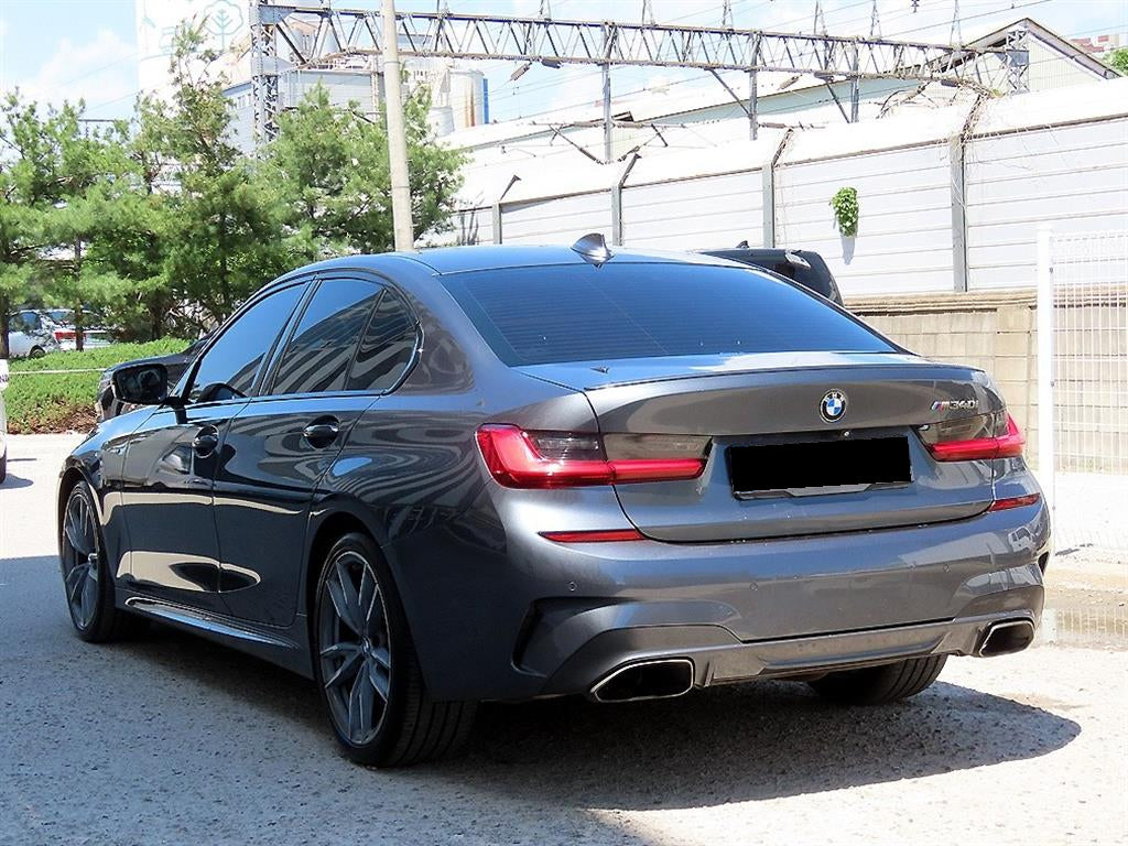 BMW 3-Series — photo 03