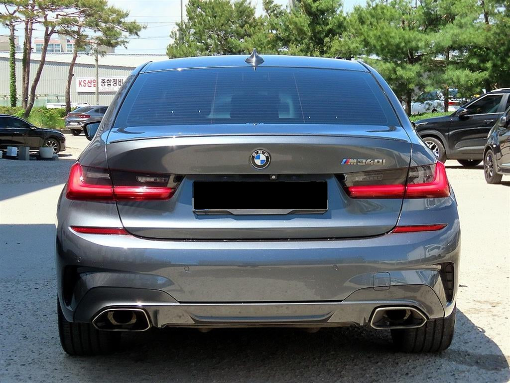 BMW 3-Series — photo 04