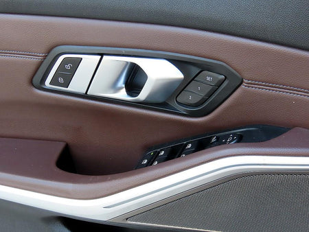 BMW 3-Series — photo 12