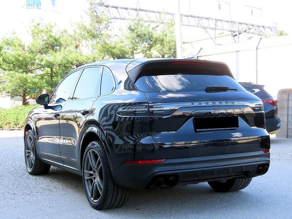 Porsche Cayenne — photo 03