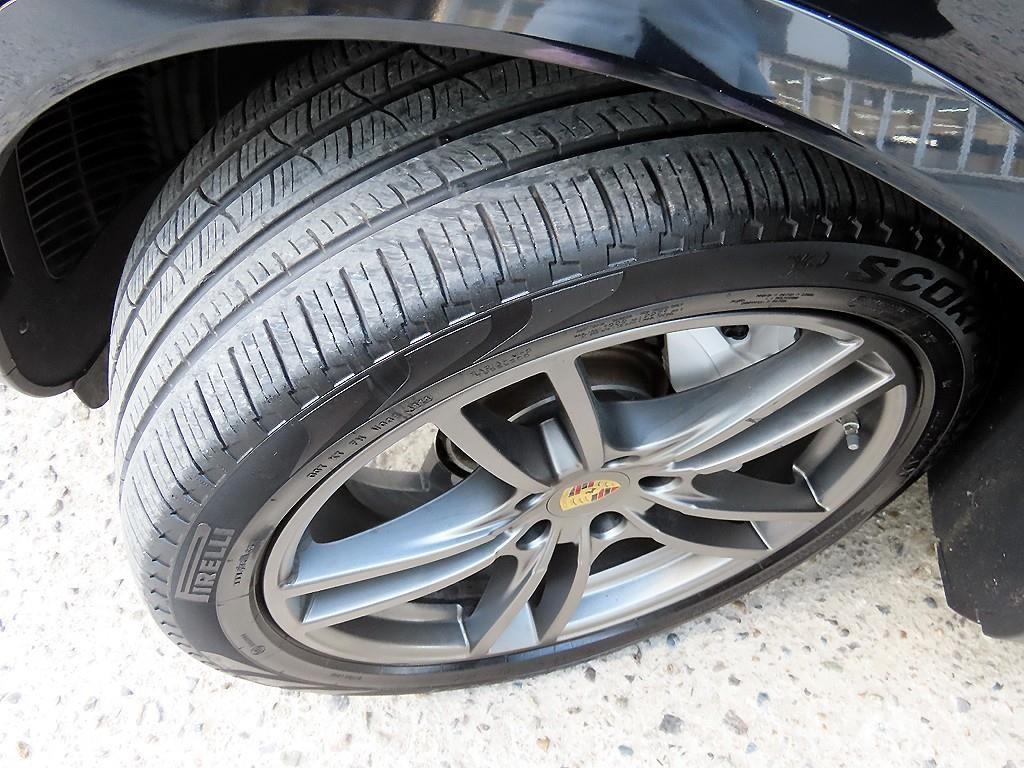 Porsche Cayenne — photo 20