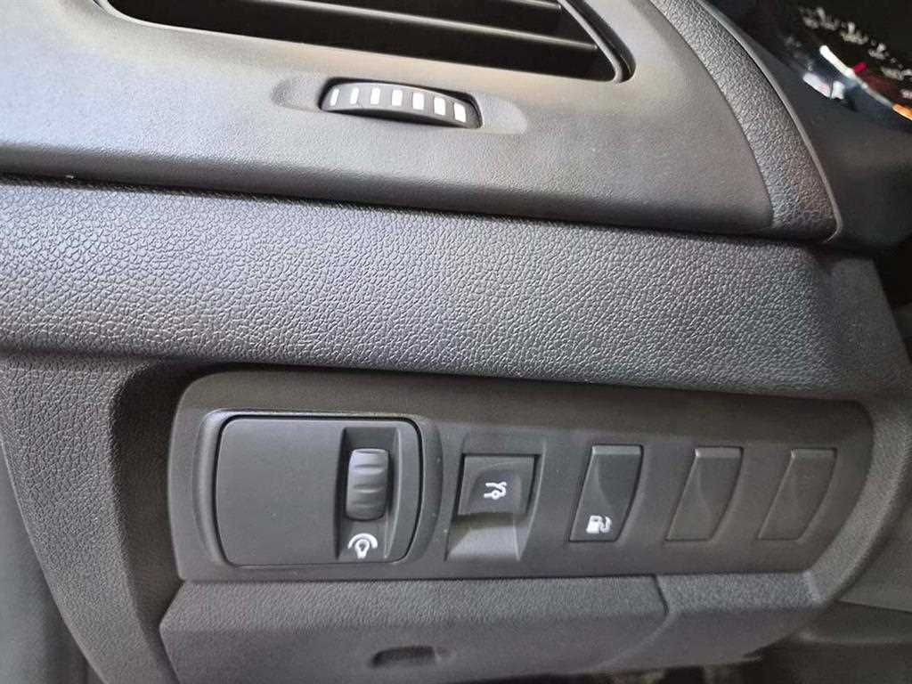 RENAULT SM3 — photo 13
