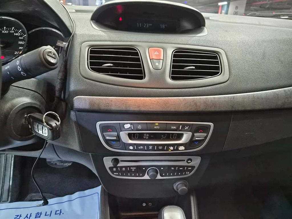 RENAULT SM3 — photo 14