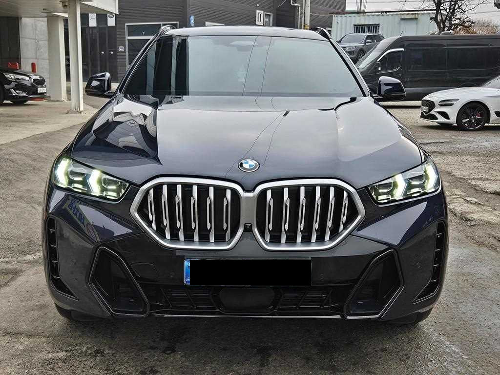BMW X6 — photo 01