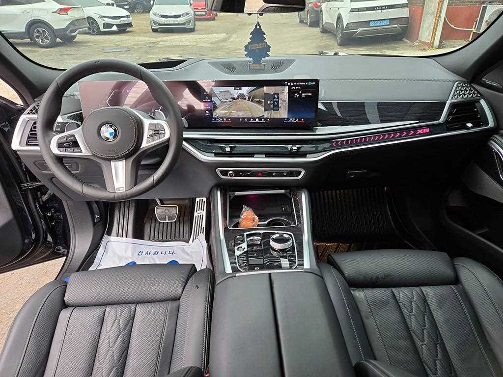 BMW X6 — photo 09