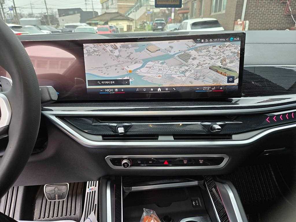 BMW X6 — photo 10