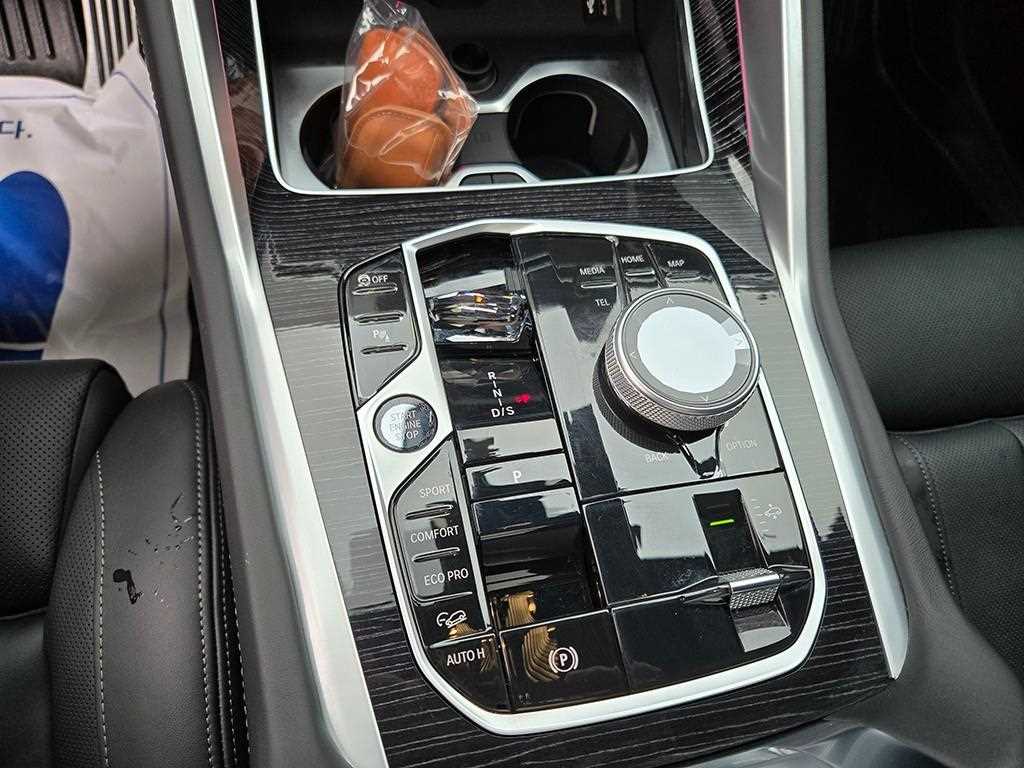 BMW X6 — photo 11