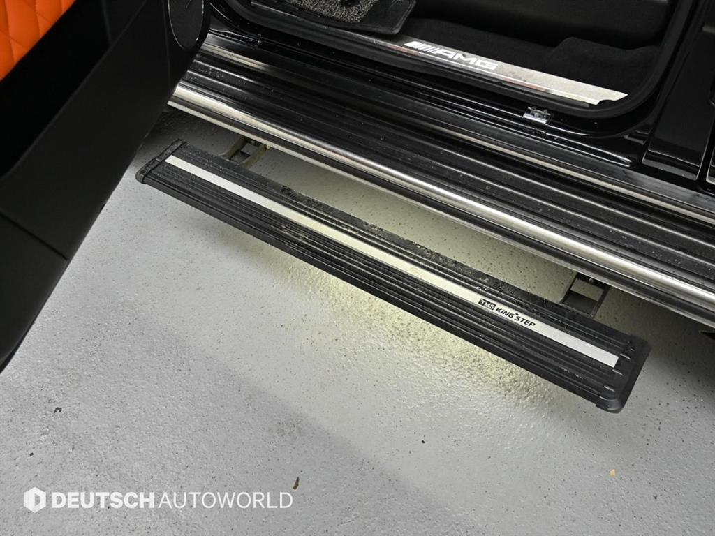 Mercedes-Benz G-Class — photo 17