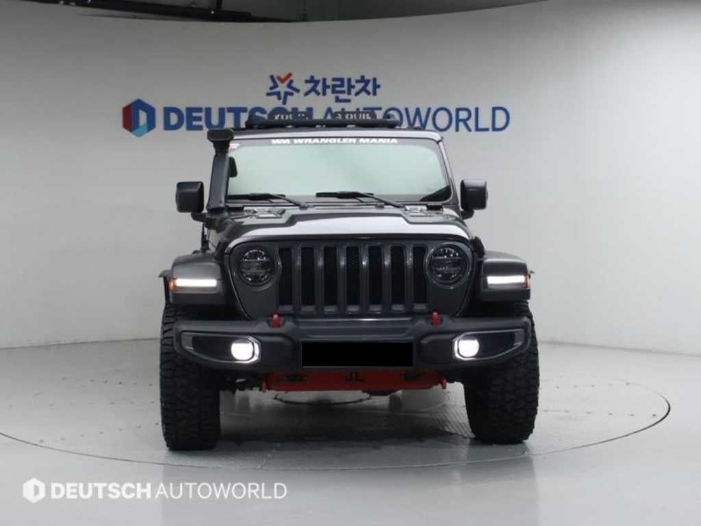 Jeep Wrangler — photo 03
