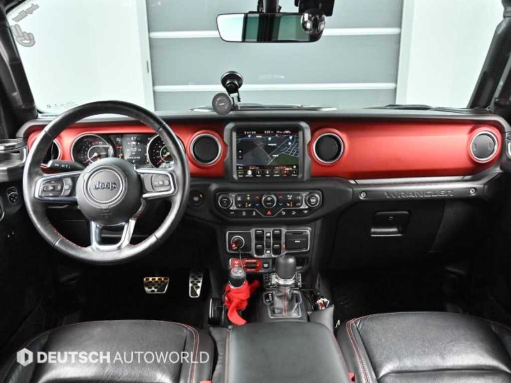 Jeep Wrangler — photo 07