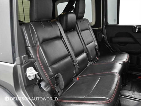 Jeep Wrangler — photo 12