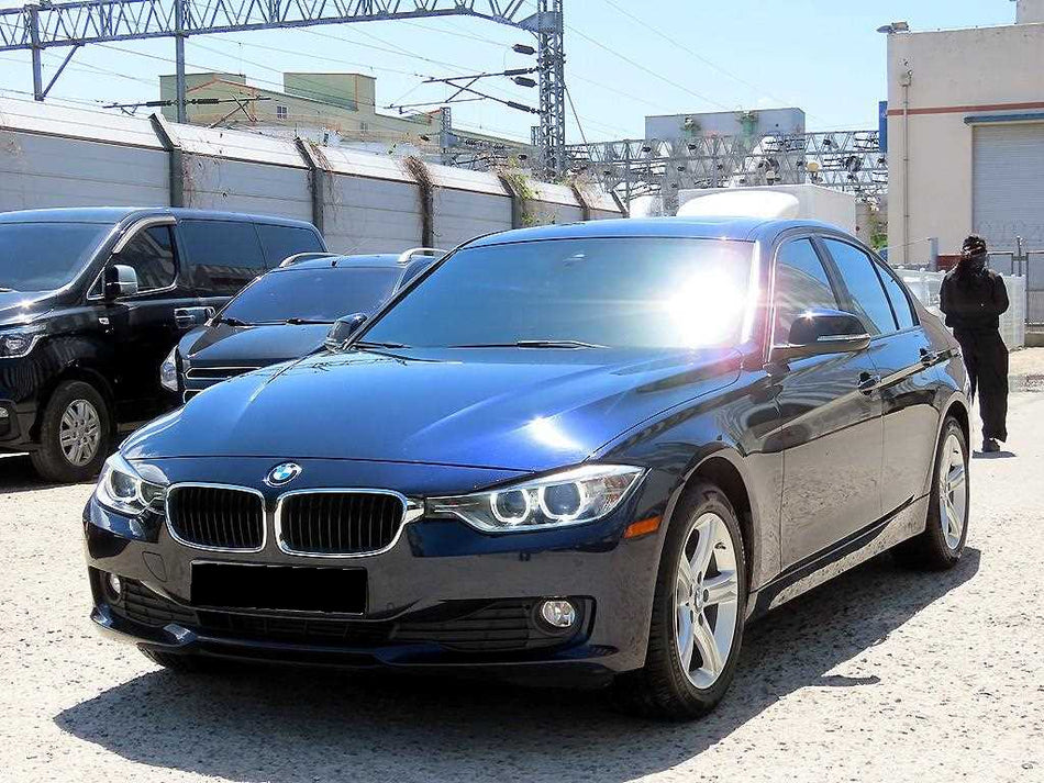 BMW 3-Series — photo 02