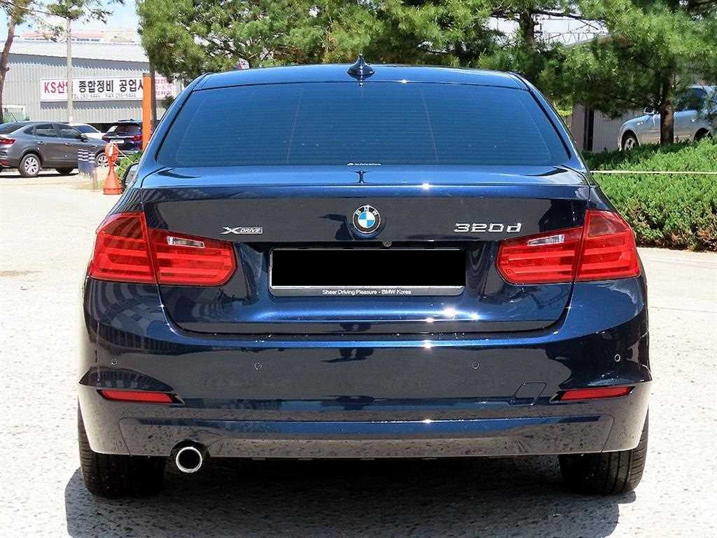 BMW 3-Series — photo 04