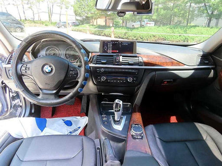 BMW 3-Series — photo 07
