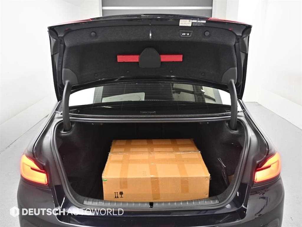 BMW 5-Series — photo 19