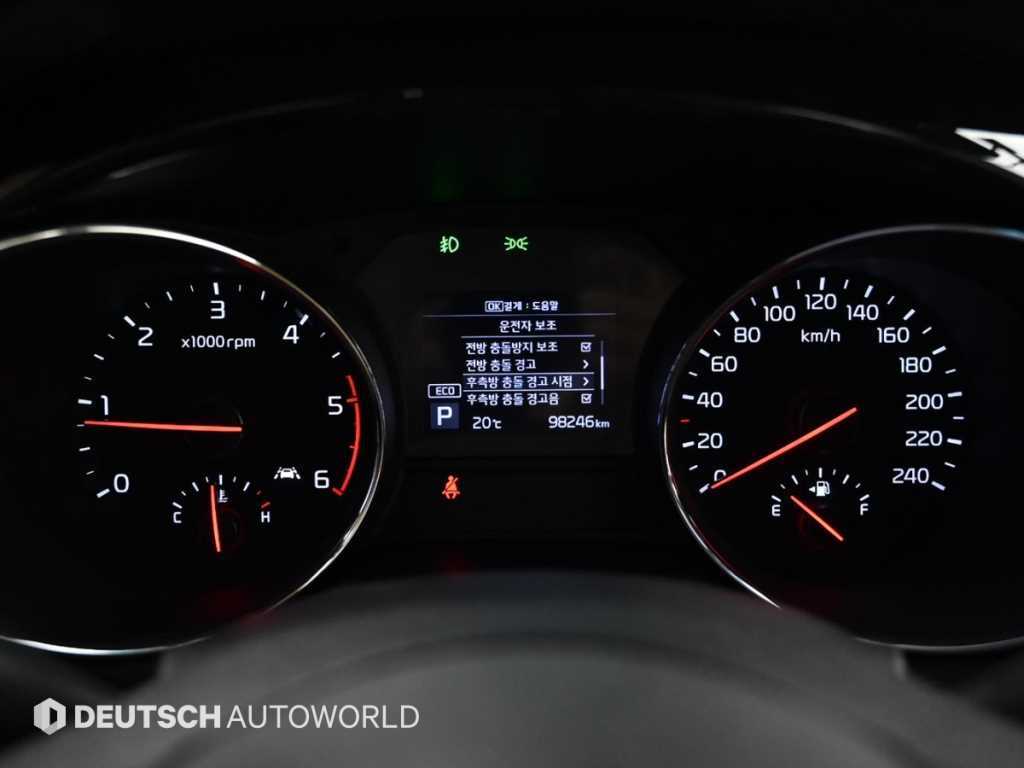 Kia Carnival — photo 08