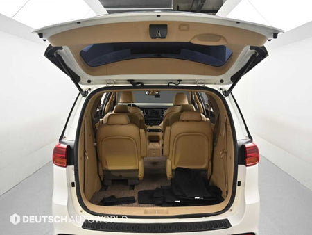 Kia Carnival — photo 19