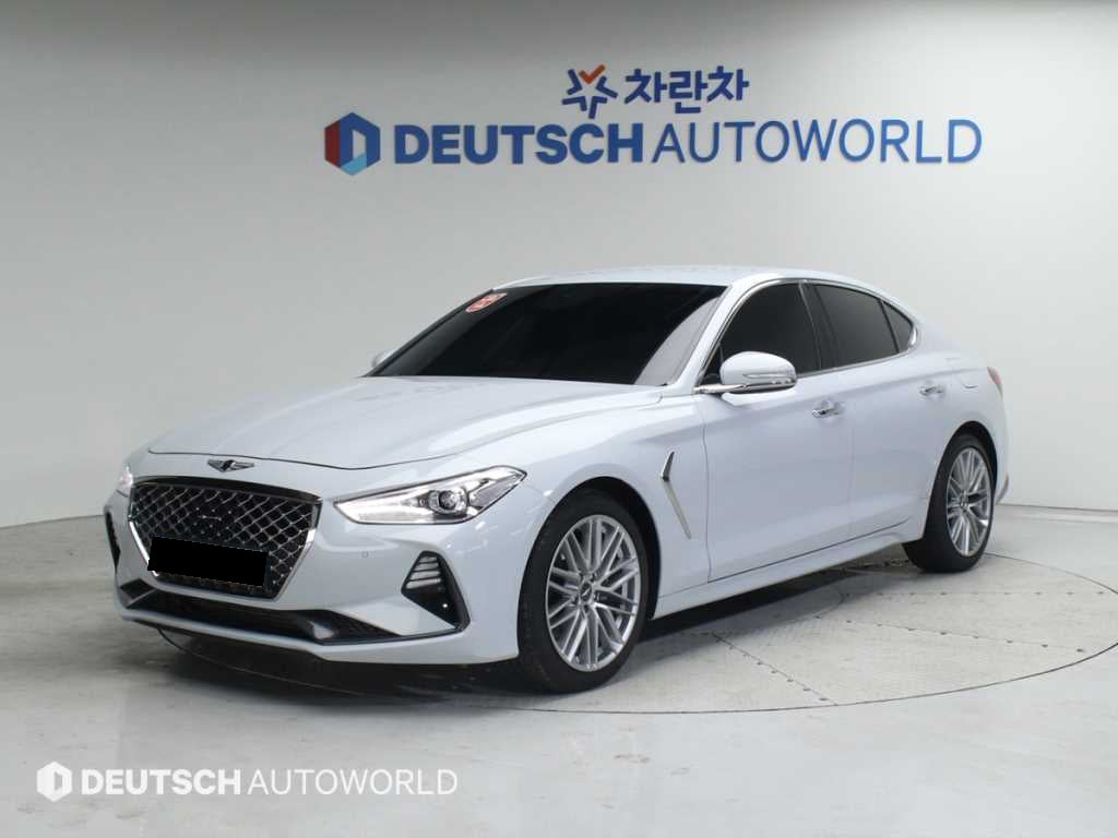 Genesis G70 — photo 01