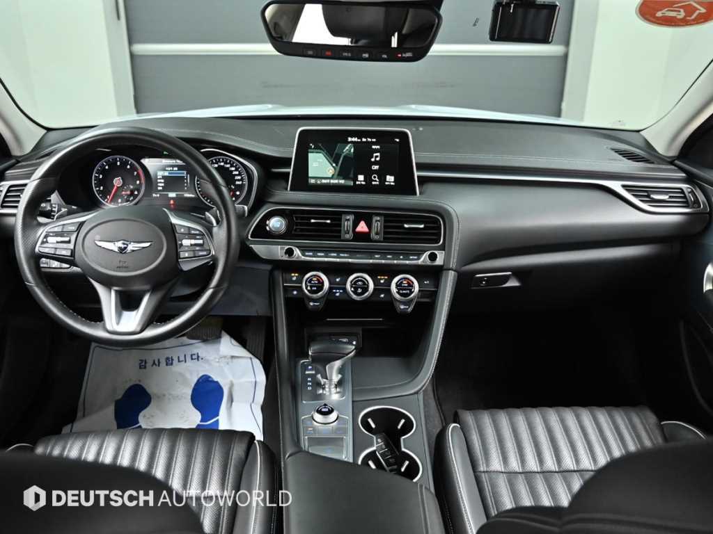 Genesis G70 — photo 07