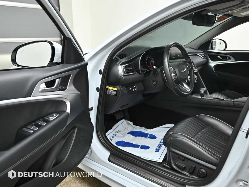 Genesis G70 — photo 11