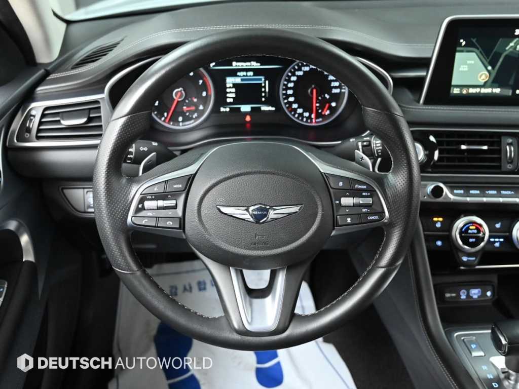 Genesis G70 — photo 13