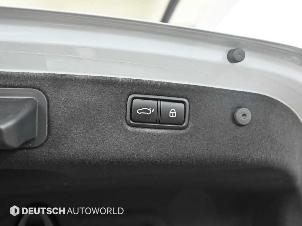 Genesis G70 — photo 20