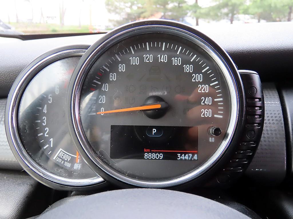 Mini Cooper — photo 09