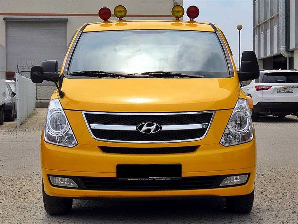 Hyundai Starex — photo 01