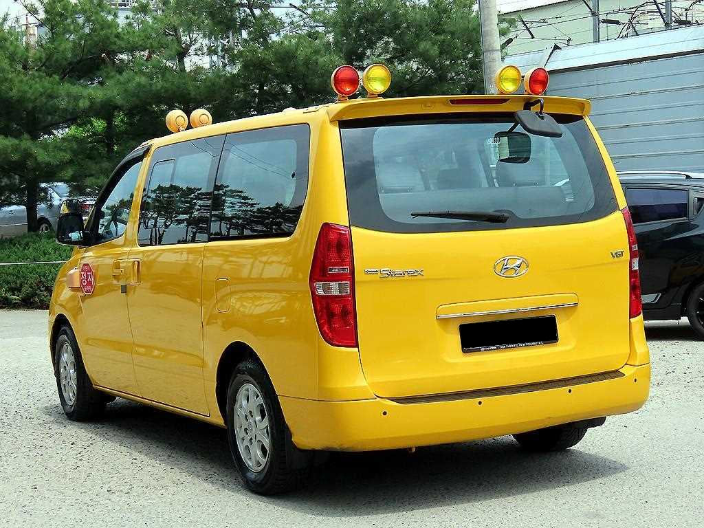 Hyundai Starex — photo 03