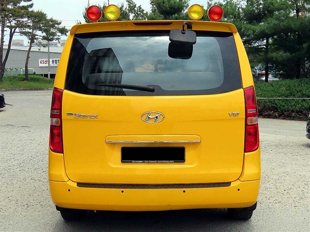 Hyundai Starex — photo 04