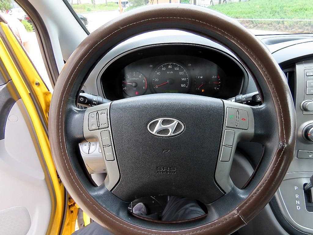 Hyundai Starex — photo 09