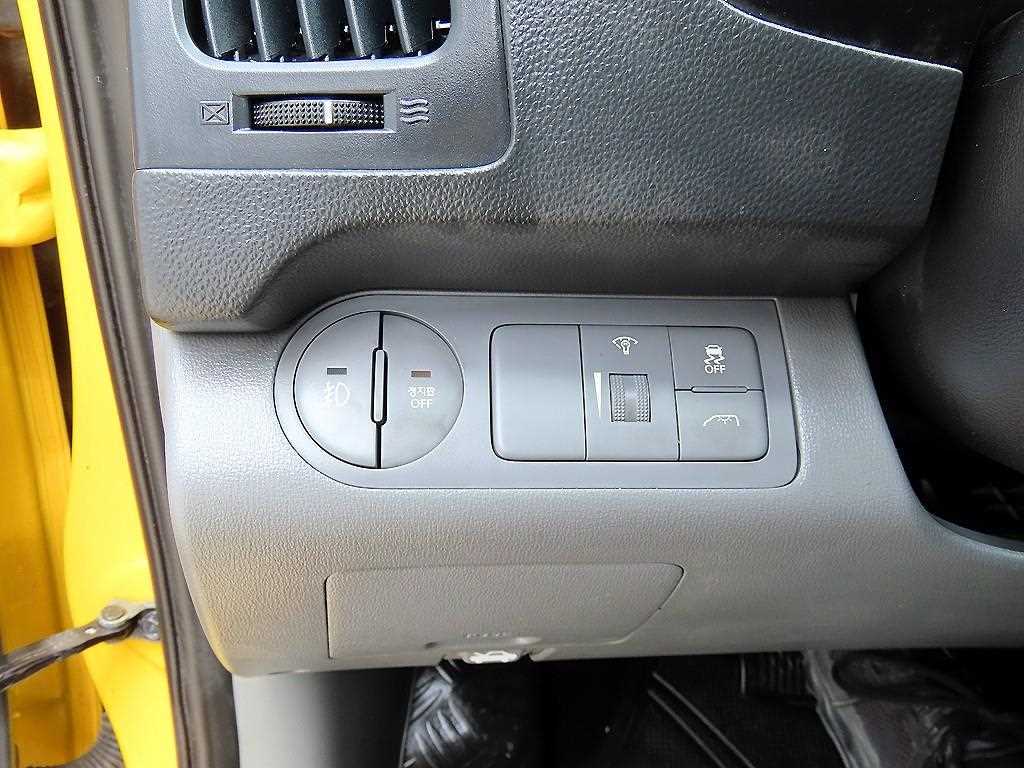 Hyundai Starex — photo 13