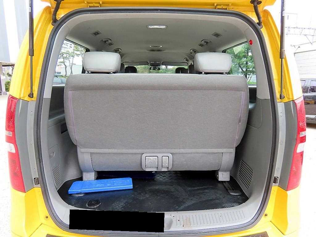 Hyundai Starex — photo 17