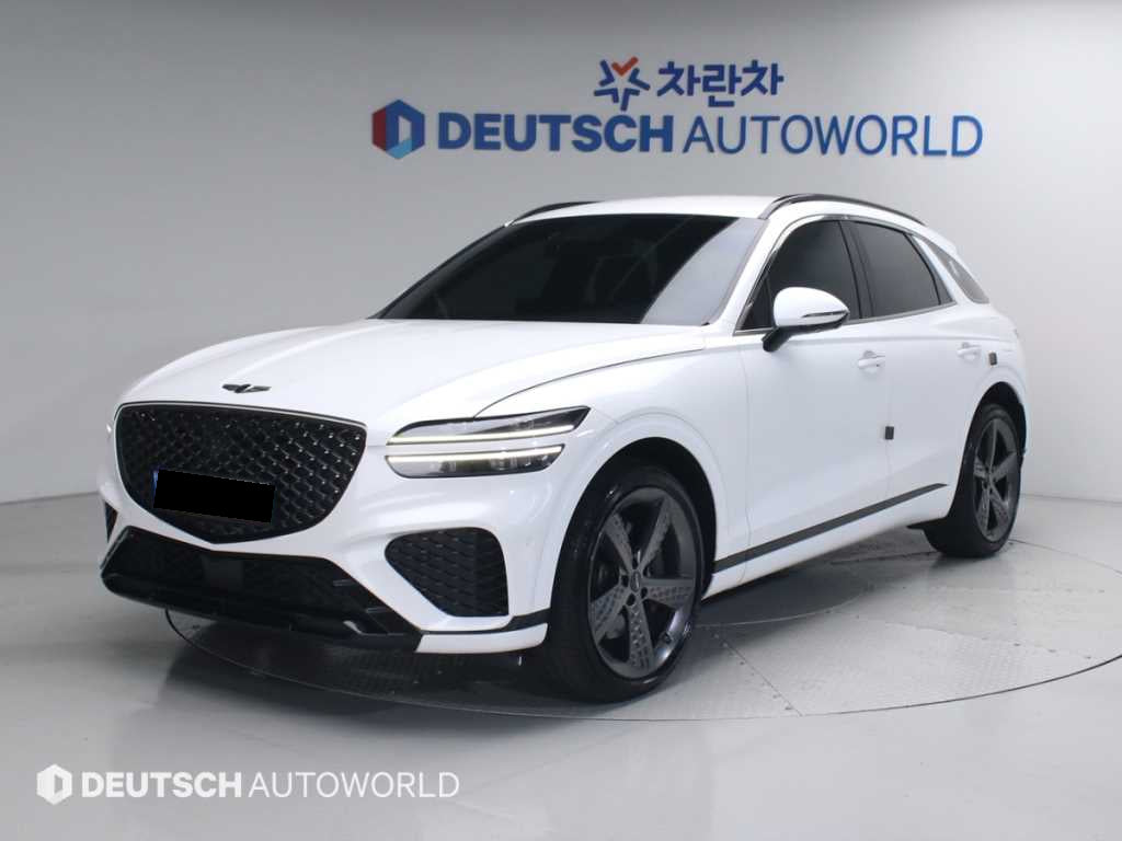 Genesis GV70 — photo 01