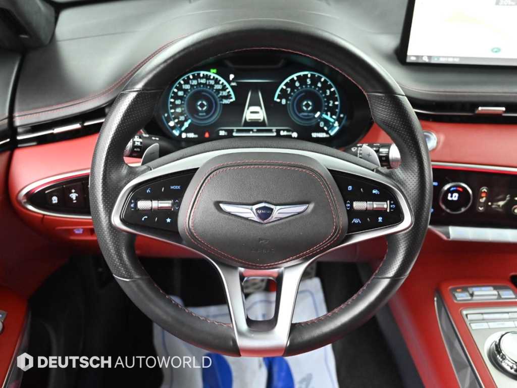 Genesis GV70 — photo 13