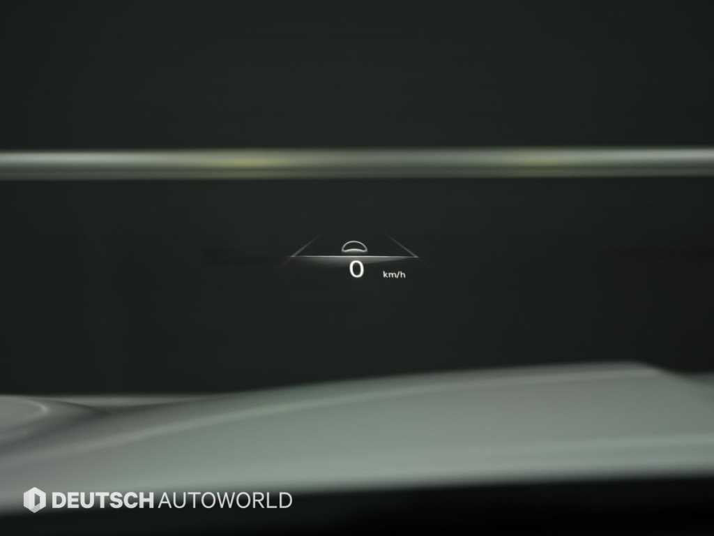 Genesis GV70 — photo 18