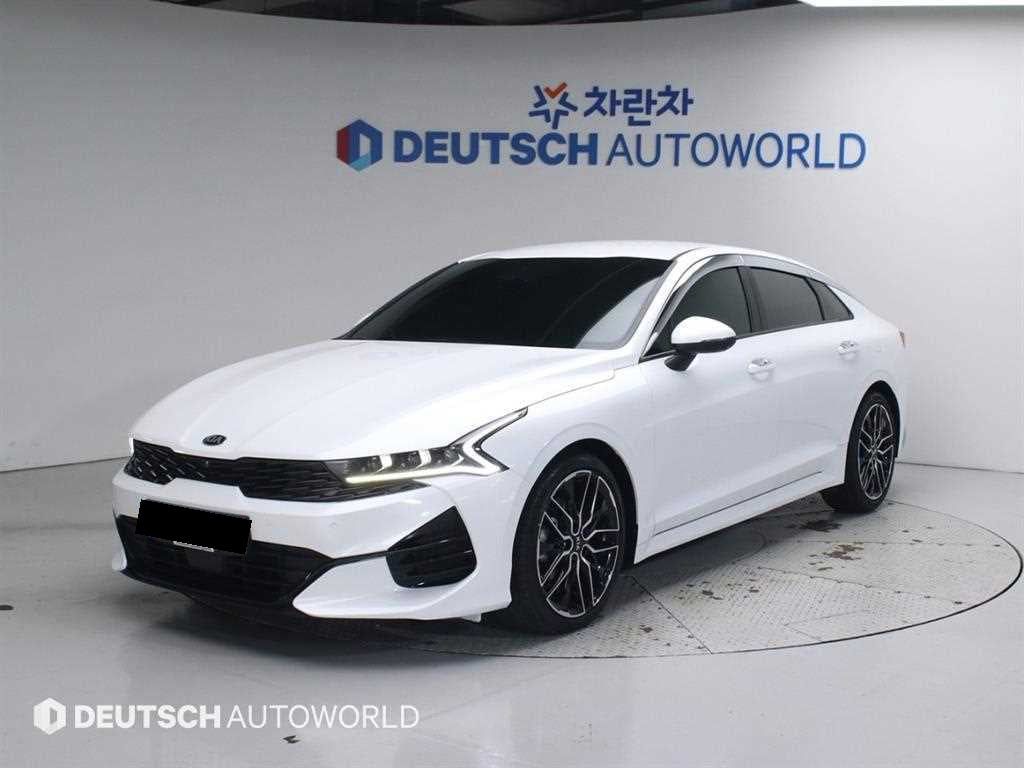 Kia K5 — photo 01