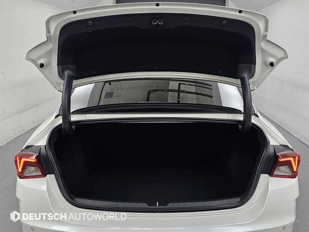Kia K5 — photo 20